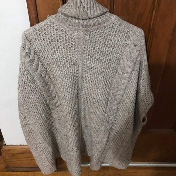TJD sweater poncho cape. Like new! Size M - Picture 2 of 4